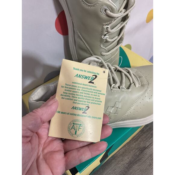NWT Answer 2 Women’s Orthopedic Sneakers Size 9 M - Picture 8 of 12